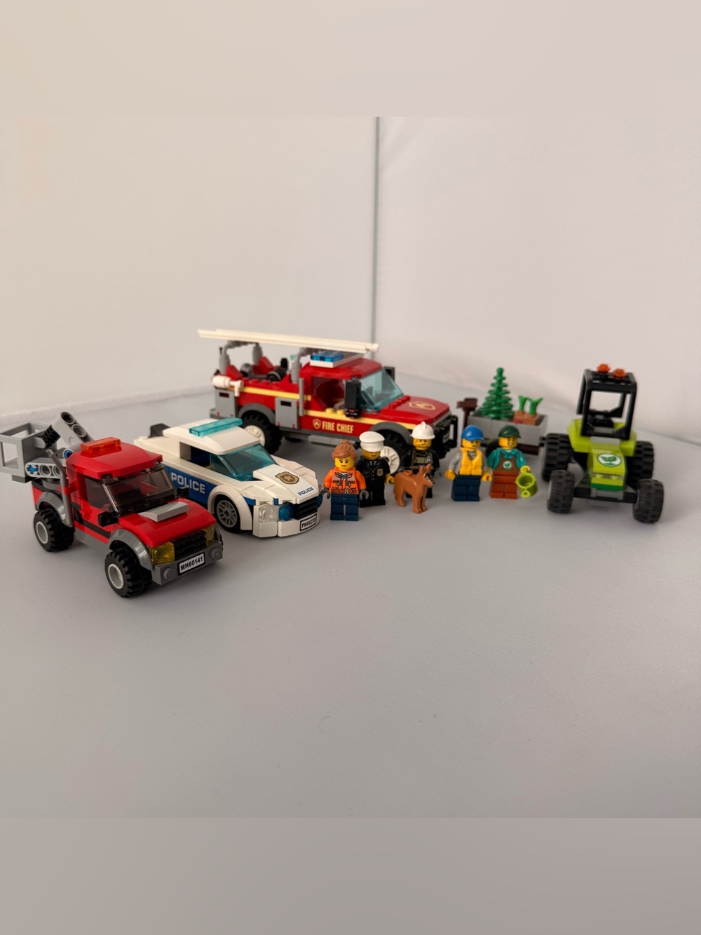 Lego City  Vehicles & people minifigures Police Fire truck
